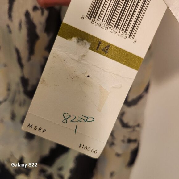 Calvin Klein Skirt. Silk. NWT. Size 14. - Picture 5 of 10